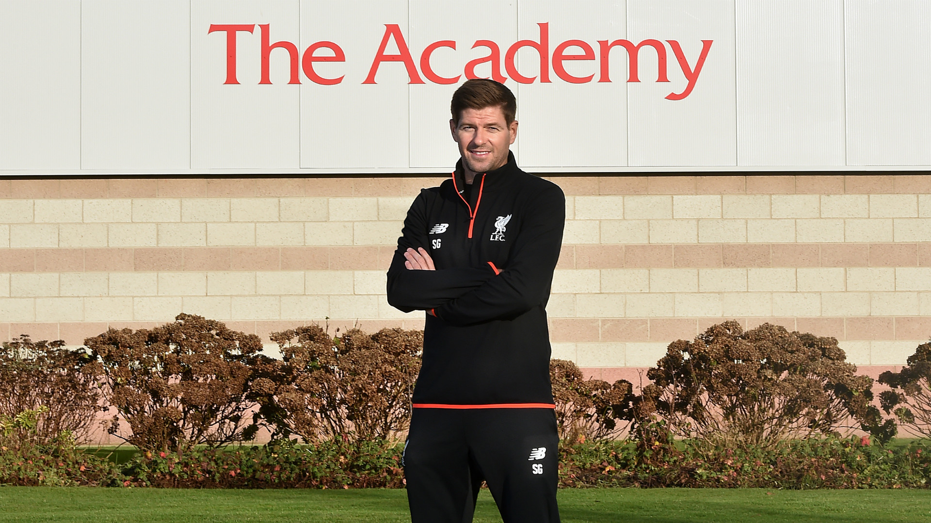 Steven-Gerrard-trenerem-akademii 