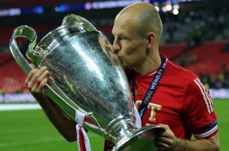 Robben ostro o piłkarzach wyjeżdżający do Chin